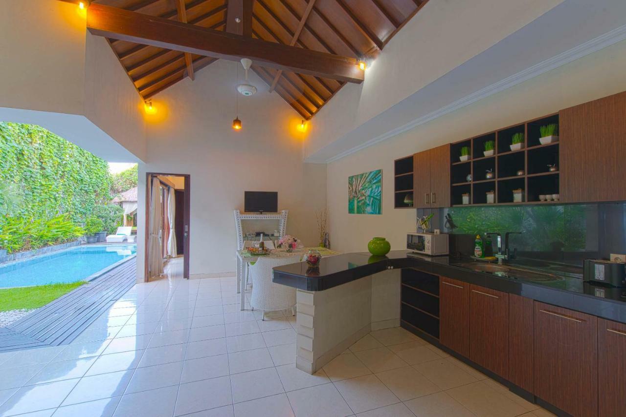 Villa Enjoy - Seminyak Center المظهر الخارجي الصورة